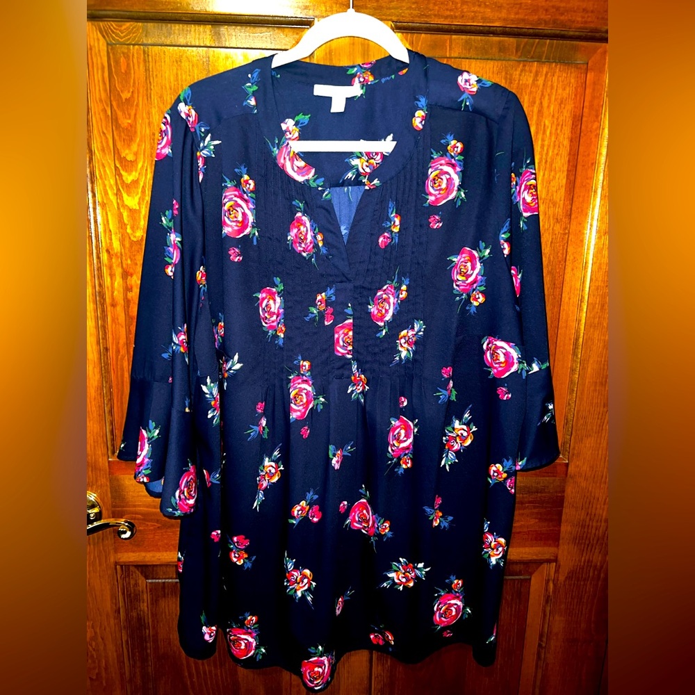 Last Chance * Woman Within Navy Floral Top L 18/20